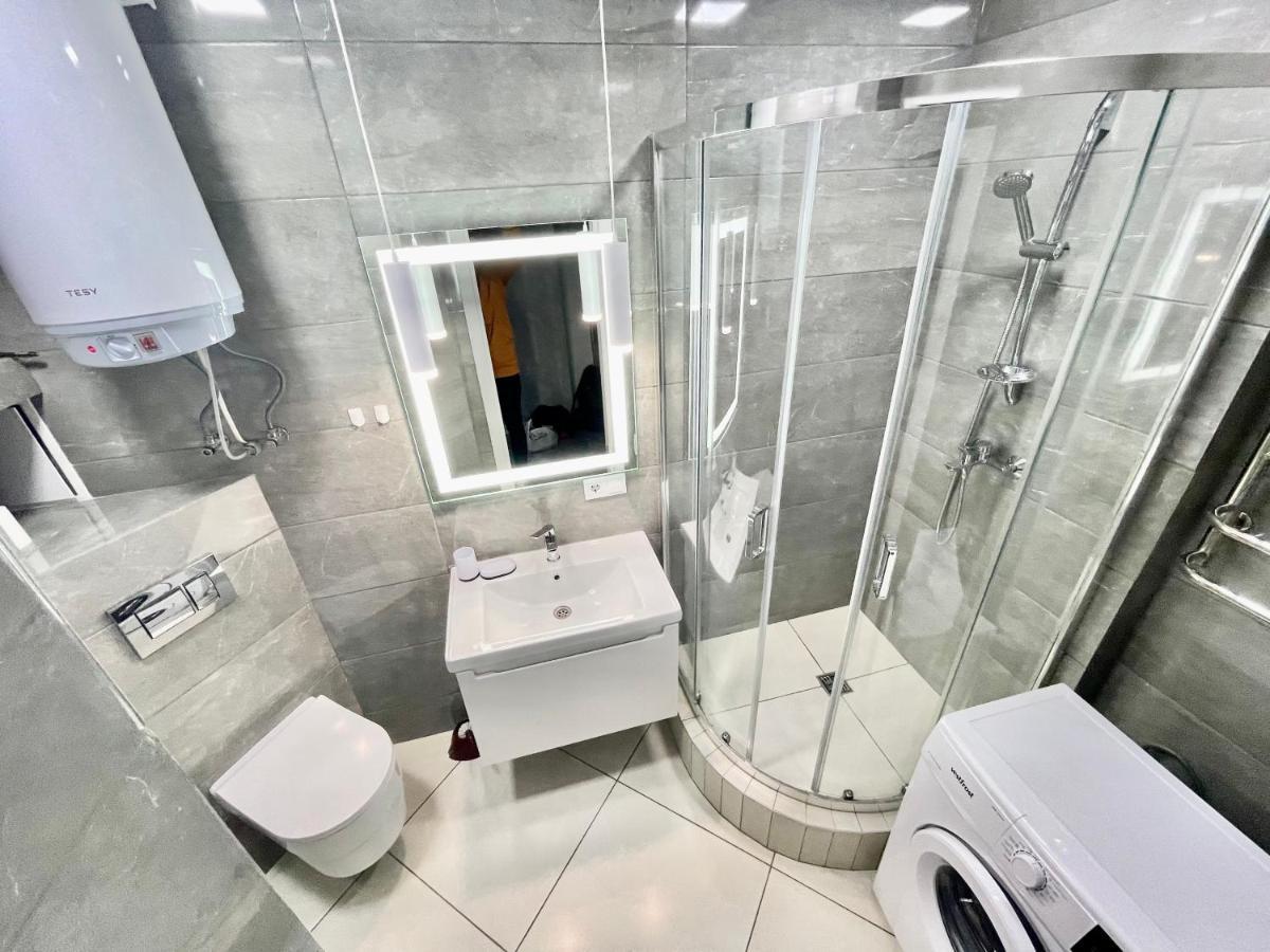 Сozy 704 Sunrise Apartments On The 22Nd Floor In The Center Odessa Buitenkant foto