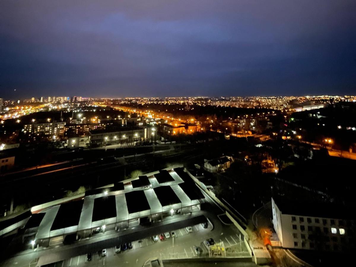 Сozy 704 Sunrise Apartments On The 22Nd Floor In The Center Odessa Buitenkant foto